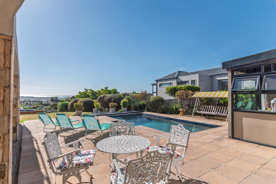 4 Bedroom Property for Sale in Stonehaven Estate Western Cape